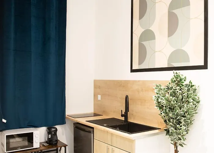 Appartement Ng Suitehome - Lille I Barbieux I Croix - Balneo - Relax Area - Netflix - Wifi - Kitchenette *